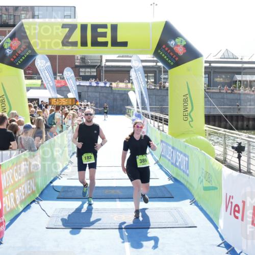 10.08.2025 - GEWOBA Citytriathlon Bremen H.Heesch http://msf.ph/oto/8557213 10.08.2025 15:35:15 Ziel 182, 259, 389 meine-sportfotos.de