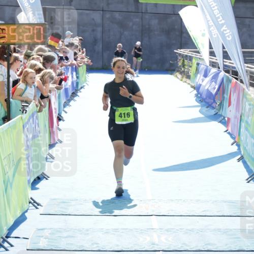 10.08.2025 - GEWOBA Citytriathlon Bremen H.Heesch http://msf.ph/oto/8557234 10.08.2025 15:35:24 Ziel 416 meine-sportfotos.de