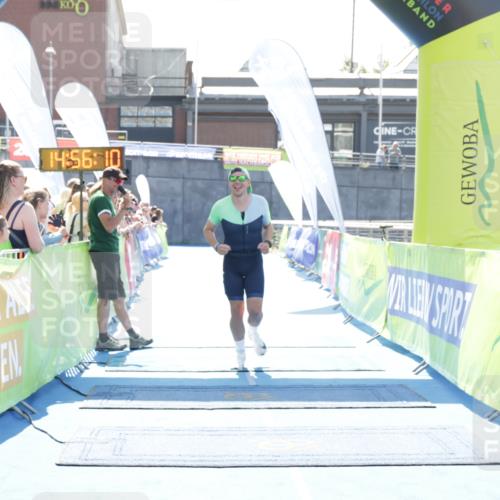 10.08.2025 - GEWOBA Citytriathlon Bremen H.Heesch http://msf.ph/oto/8557278 10.08.2025 14:56:13 Ziel 746 meine-sportfotos.de