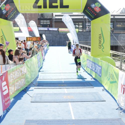 10.08.2025 - GEWOBA Citytriathlon Bremen H.Heesch http://msf.ph/oto/8557296 10.08.2025 14:58:14 Ziel 3 meine-sportfotos.de