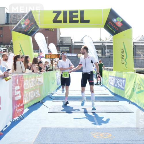 10.08.2025 - GEWOBA Citytriathlon Bremen H.Heesch http://msf.ph/oto/8557305 10.08.2025 14:58:55 Ziel 49, 159 meine-sportfotos.de
