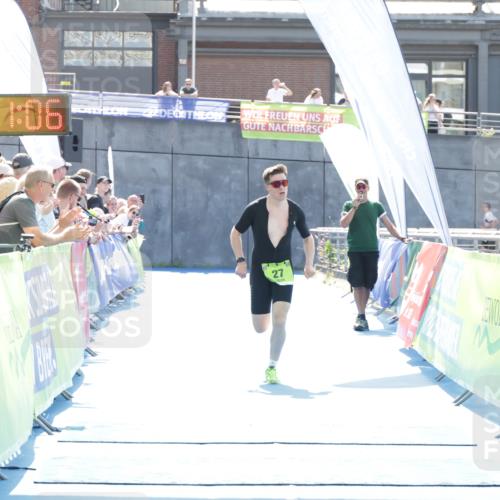 10.08.2025 - GEWOBA Citytriathlon Bremen H.Heesch http://msf.ph/oto/8557363 10.08.2025 15:01:10 Ziel 27 meine-sportfotos.de