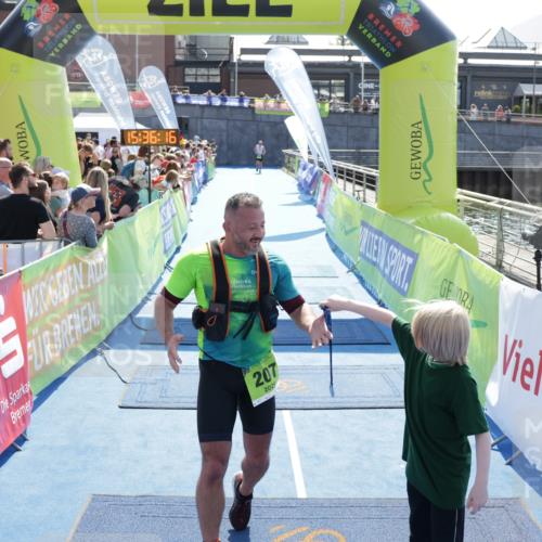 10.08.2025 - GEWOBA Citytriathlon Bremen H.Heesch http://msf.ph/oto/8557416 10.08.2025 15:36:20 Ziel 207 meine-sportfotos.de