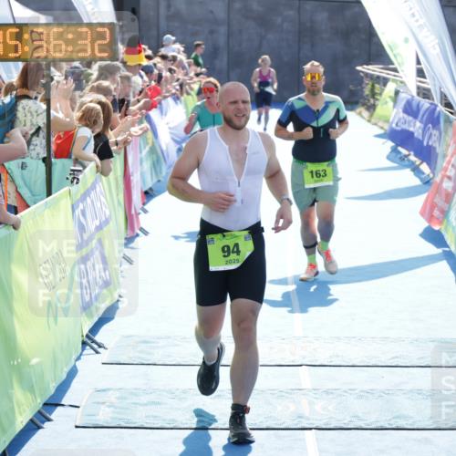 10.08.2025 - GEWOBA Citytriathlon Bremen H.Heesch http://msf.ph/oto/8557422 10.08.2025 15:36:36 Ziel 94, 163, 520 meine-sportfotos.de