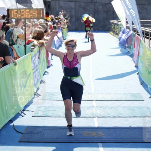 10.08.2025 - GEWOBA Citytriathlon Bremen H.Heesch http://msf.ph/oto/8557441 10.08.2025 15:36:45 Ziel 496, 520 meine-sportfotos.de