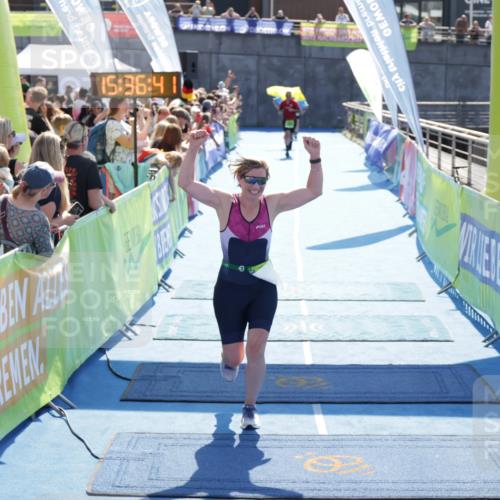 10.08.2025 - GEWOBA Citytriathlon Bremen H.Heesch http://msf.ph/oto/8557443 10.08.2025 15:36:45 Ziel 496, 520 meine-sportfotos.de
