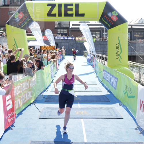 10.08.2025 - GEWOBA Citytriathlon Bremen H.Heesch http://msf.ph/oto/8557447 10.08.2025 15:36:46 Ziel 496, 520 meine-sportfotos.de