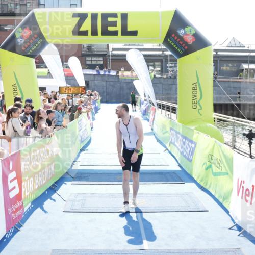 10.08.2025 - GEWOBA Citytriathlon Bremen H.Heesch http://msf.ph/oto/8557481 10.08.2025 15:04:19 Ziel 171 meine-sportfotos.de