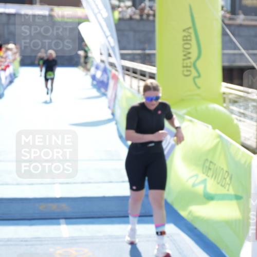 10.08.2025 - GEWOBA Citytriathlon Bremen H.Heesch http://msf.ph/oto/8557529 10.08.2025 15:37:11 Ziel 9, 220, 359, 504 meine-sportfotos.de