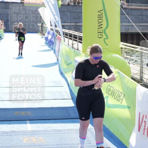10.08.2025 - GEWOBA Citytriathlon Bremen H.Heesch http://msf.ph/oto/8557531 10.08.2025 15:37:12 Ziel 9, 220, 359, 459, 504 meine-sportfotos.de