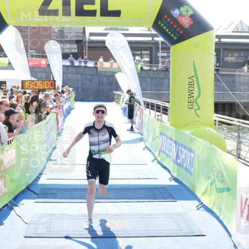 10.08.2025 - GEWOBA Citytriathlon Bremen H.Heesch http://msf.ph/oto/8557537 10.08.2025 15:05:04 Ziel 95, 271 meine-sportfotos.de