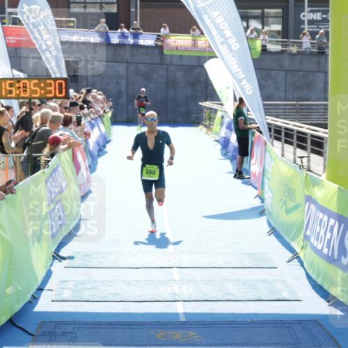 10.08.2025 - GEWOBA Citytriathlon Bremen H.Heesch http://msf.ph/oto/8557548 10.08.2025 15:05:34 Ziel 268 meine-sportfotos.de