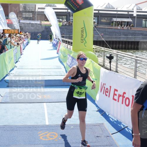 10.08.2025 - GEWOBA Citytriathlon Bremen H.Heesch http://msf.ph/oto/8557559 10.08.2025 15:37:20 Ziel 459, 504 meine-sportfotos.de