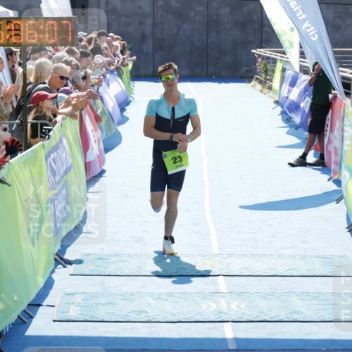 10.08.2025 - GEWOBA Citytriathlon Bremen H.Heesch http://msf.ph/oto/8557603 10.08.2025 15:06:11 Ziel 23 meine-sportfotos.de
