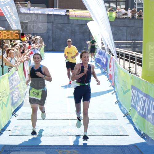 10.08.2025 - GEWOBA Citytriathlon Bremen H.Heesch http://msf.ph/oto/8557636 10.08.2025 15:38:10 Ziel 231, 318, 450, 524 meine-sportfotos.de