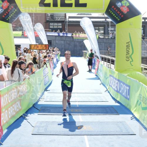10.08.2025 - GEWOBA Citytriathlon Bremen H.Heesch http://msf.ph/oto/8557658 10.08.2025 15:06:57 Ziel 175 meine-sportfotos.de