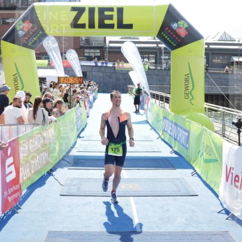 10.08.2025 - GEWOBA Citytriathlon Bremen H.Heesch http://msf.ph/oto/8557662 10.08.2025 15:06:58 Ziel 175 meine-sportfotos.de