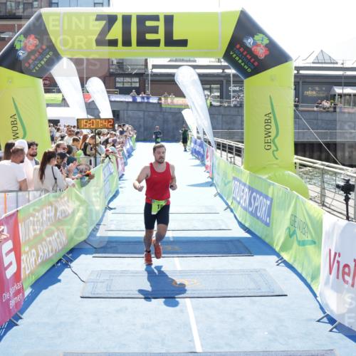 10.08.2025 - GEWOBA Citytriathlon Bremen H.Heesch http://msf.ph/oto/8557679 10.08.2025 15:07:46 Ziel 10, 117 meine-sportfotos.de