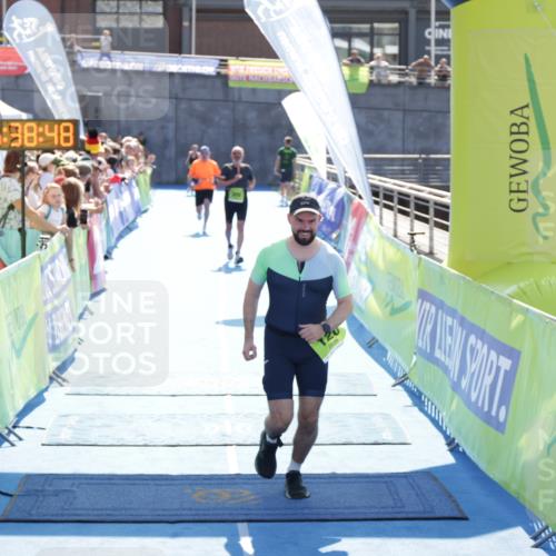 10.08.2025 - GEWOBA Citytriathlon Bremen H.Heesch http://msf.ph/oto/8557720 10.08.2025 15:38:52 Ziel 120 meine-sportfotos.de