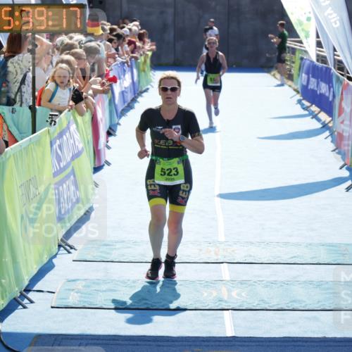 10.08.2025 - GEWOBA Citytriathlon Bremen H.Heesch http://msf.ph/oto/8557751 10.08.2025 15:39:21 Ziel 523 meine-sportfotos.de