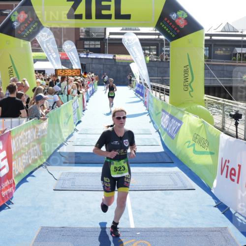 10.08.2025 - GEWOBA Citytriathlon Bremen H.Heesch http://msf.ph/oto/8557759 10.08.2025 15:39:24 Ziel 510, 523 meine-sportfotos.de