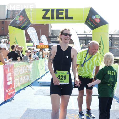 10.08.2025 - GEWOBA Citytriathlon Bremen H.Heesch http://msf.ph/oto/8557794 10.08.2025 15:39:52 Ziel 305, 428 meine-sportfotos.de