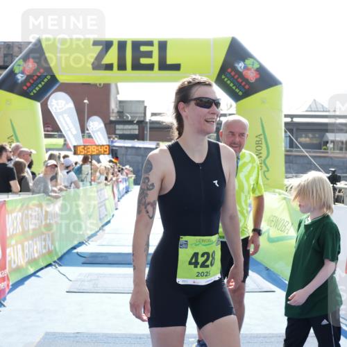 10.08.2025 - GEWOBA Citytriathlon Bremen H.Heesch http://msf.ph/oto/8557795 10.08.2025 15:39:53 Ziel 305, 428 meine-sportfotos.de