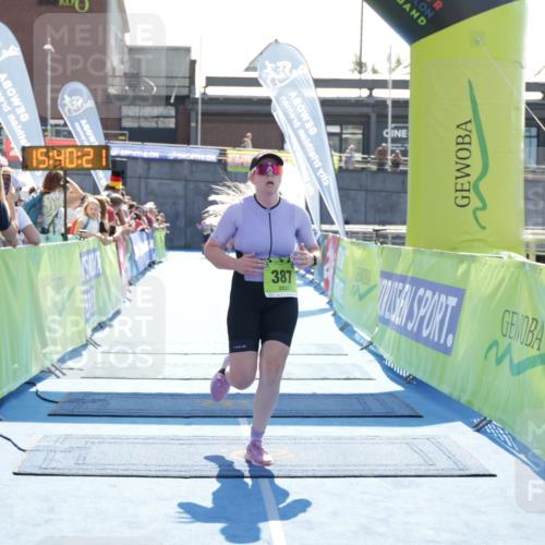 10.08.2025 - GEWOBA Citytriathlon Bremen H.Heesch http://msf.ph/oto/8557808 10.08.2025 15:40:25 Ziel 387 meine-sportfotos.de
