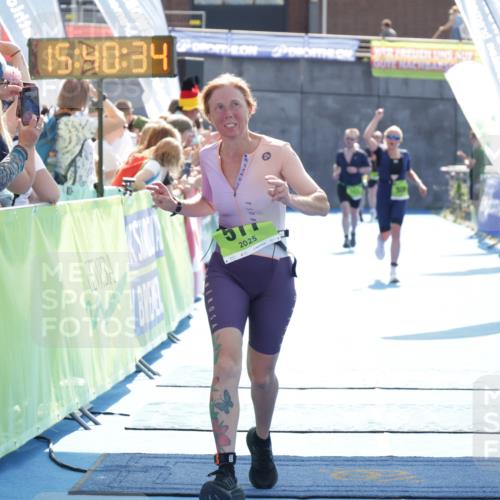10.08.2025 - GEWOBA Citytriathlon Bremen H.Heesch http://msf.ph/oto/8557820 10.08.2025 15:40:38 Ziel 316, 361, 511 meine-sportfotos.de