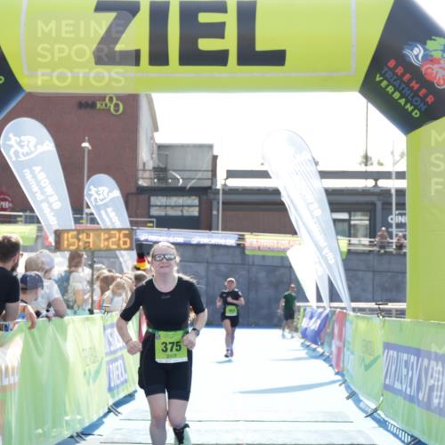 10.08.2025 - GEWOBA Citytriathlon Bremen H.Heesch http://msf.ph/oto/8557875 10.08.2025 15:41:30 Ziel 362, 375 meine-sportfotos.de