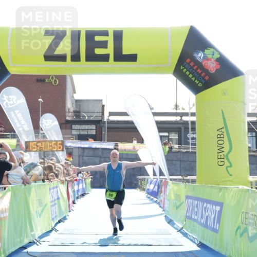 10.08.2025 - GEWOBA Citytriathlon Bremen H.Heesch http://msf.ph/oto/8557882 10.08.2025 15:42:00 Ziel 99 meine-sportfotos.de