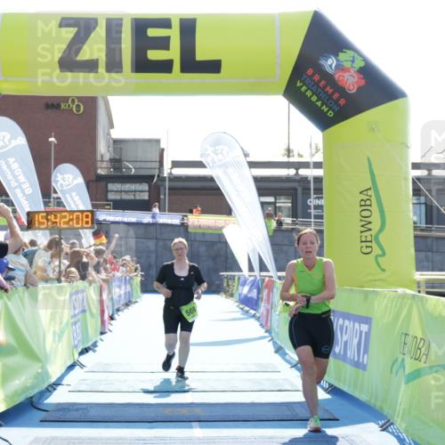 10.08.2025 - GEWOBA Citytriathlon Bremen H.Heesch http://msf.ph/oto/8557891 10.08.2025 15:42:12 Ziel 508, 512 meine-sportfotos.de