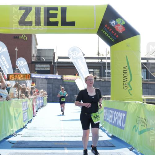 10.08.2025 - GEWOBA Citytriathlon Bremen H.Heesch http://msf.ph/oto/8557895 10.08.2025 15:42:14 Ziel 357, 508, 512 meine-sportfotos.de