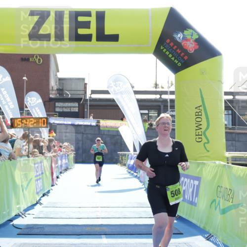 10.08.2025 - GEWOBA Citytriathlon Bremen H.Heesch http://msf.ph/oto/8557896 10.08.2025 15:42:14 Ziel 357, 508, 512 meine-sportfotos.de