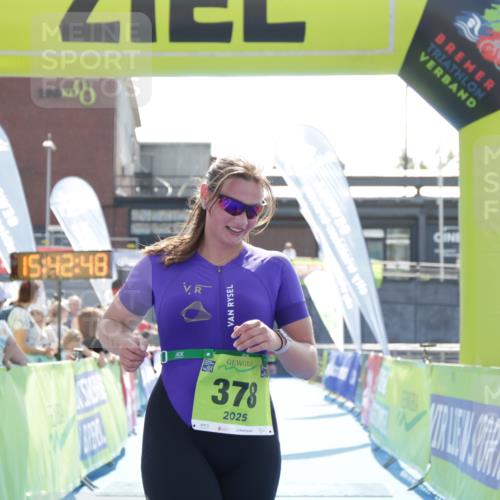 10.08.2025 - GEWOBA Citytriathlon Bremen H.Heesch http://msf.ph/oto/8557916 10.08.2025 15:42:52 Ziel 378, 433, 518 meine-sportfotos.de