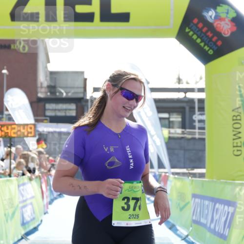 10.08.2025 - GEWOBA Citytriathlon Bremen H.Heesch http://msf.ph/oto/8557917 10.08.2025 15:42:53 Ziel 378, 433, 518 meine-sportfotos.de