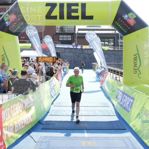 10.08.2025 - GEWOBA Citytriathlon Bremen H.Heesch http://msf.ph/oto/8557976 10.08.2025 15:44:05 Ziel 276, 321 meine-sportfotos.de