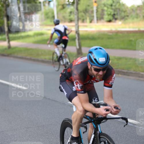 10.08.2025 - GEWOBA Citytriathlon Bremen Yannick Fuchs http://msf.ph/oto/8557979 10.08.2025 12:28:28 Radfahren 612, 622, 625, 629, 685, 732, 812, 816, 828, 941, 980, 981 meine-sportfotos.de