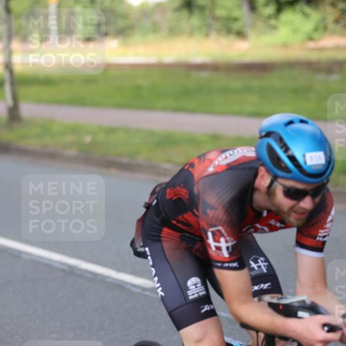 10.08.2025 - GEWOBA Citytriathlon Bremen Yannick Fuchs http://msf.ph/oto/8557980 10.08.2025 12:28:29 Radfahren 612, 622, 625, 629, 685, 732, 812, 816, 828, 941, 980, 981 meine-sportfotos.de