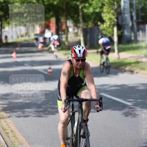 10.08.2025 - GEWOBA Citytriathlon Bremen Yannick Fuchs http://msf.ph/oto/8557985 10.08.2025 12:28:31 Radfahren 612, 622, 625, 629, 685, 732, 812, 816, 828, 941, 980, 981 meine-sportfotos.de
