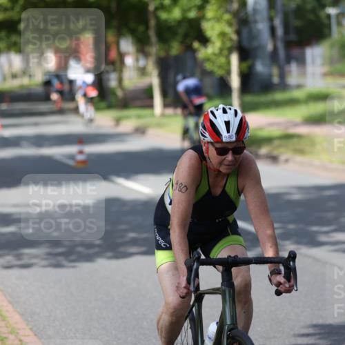 10.08.2025 - GEWOBA Citytriathlon Bremen Yannick Fuchs http://msf.ph/oto/8557986 10.08.2025 12:28:31 Radfahren 612, 622, 625, 629, 685, 732, 812, 816, 828, 941, 980, 981 meine-sportfotos.de