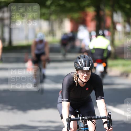 10.08.2025 - GEWOBA Citytriathlon Bremen Yannick Fuchs http://msf.ph/oto/8557995 10.08.2025 12:28:35 Radfahren 612, 622, 625, 629, 732, 812, 816, 828, 941, 980, 981 meine-sportfotos.de