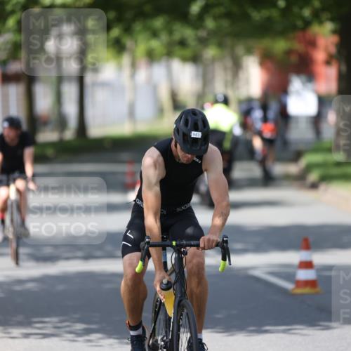 10.08.2025 - GEWOBA Citytriathlon Bremen Yannick Fuchs http://msf.ph/oto/8557998 10.08.2025 12:28:36 Radfahren 612, 622, 625, 629, 732, 812, 816, 828, 941, 980, 981 meine-sportfotos.de