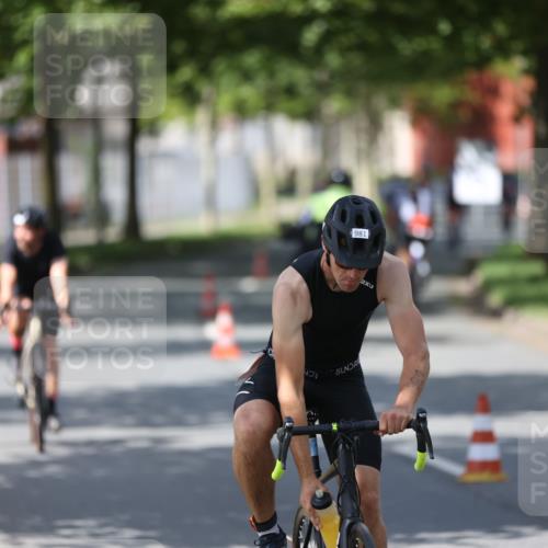 10.08.2025 - GEWOBA Citytriathlon Bremen Yannick Fuchs http://msf.ph/oto/8557999 10.08.2025 12:28:37 Radfahren 612, 622, 625, 629, 732, 812, 816, 828, 941, 980, 981 meine-sportfotos.de