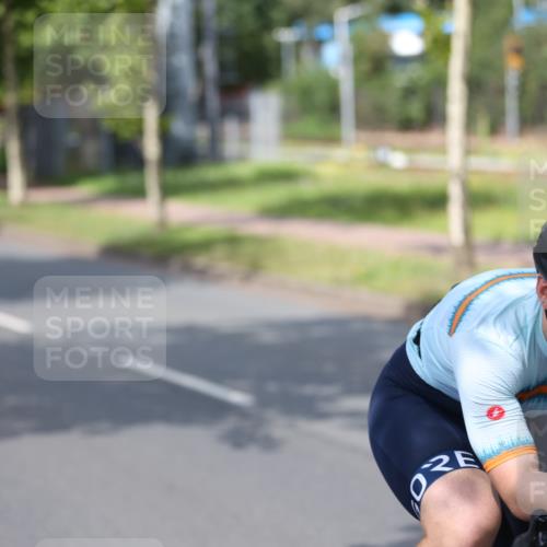 10.08.2025 - GEWOBA Citytriathlon Bremen Yannick Fuchs http://msf.ph/oto/8558009 10.08.2025 12:29:17 Radfahren 576, 583, 605, 656, 679, 771, 799, 1007, 1030 meine-sportfotos.de