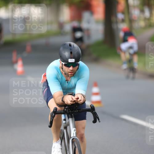 10.08.2025 - GEWOBA Citytriathlon Bremen Yannick Fuchs http://msf.ph/oto/8558036 10.08.2025 12:29:27 Radfahren 583, 605, 645, 656, 679, 687, 771, 799, 922, 927, 1007, 1030 meine-sportfotos.de