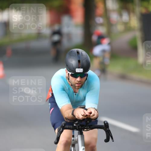 10.08.2025 - GEWOBA Citytriathlon Bremen Yannick Fuchs http://msf.ph/oto/8558037 10.08.2025 12:29:27 Radfahren 583, 605, 645, 656, 679, 687, 771, 799, 922, 927, 1007, 1030 meine-sportfotos.de