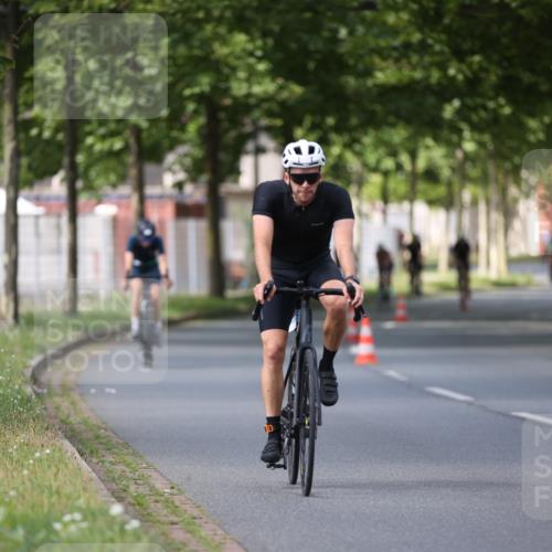 10.08.2025 - GEWOBA Citytriathlon Bremen Yannick Fuchs http://msf.ph/oto/8558138 10.08.2025 12:30:12 Radfahren 640, 675, 717, 722, 745, 760, 769, 823, 875, 884, 935, 943, 960, 1013 meine-sportfotos.de