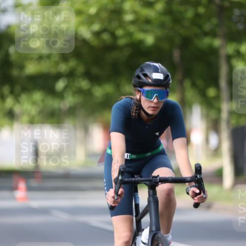 10.08.2025 - GEWOBA Citytriathlon Bremen Yannick Fuchs http://msf.ph/oto/8558148 10.08.2025 12:30:16 Radfahren 640, 717, 722, 733, 745, 760, 769, 823, 875, 884, 935, 943, 960, 1013 meine-sportfotos.de