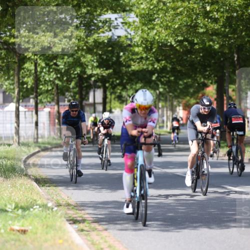 10.08.2025 - GEWOBA Citytriathlon Bremen Yannick Fuchs http://msf.ph/oto/8558220 10.08.2025 12:30:47 Radfahren 587, 752, 916, 924, 937, 951, 1011, 1020, 1022, 1026 meine-sportfotos.de